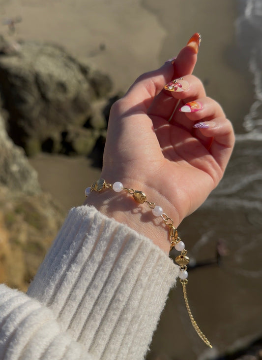 Siren Gold Pearl Bracelet